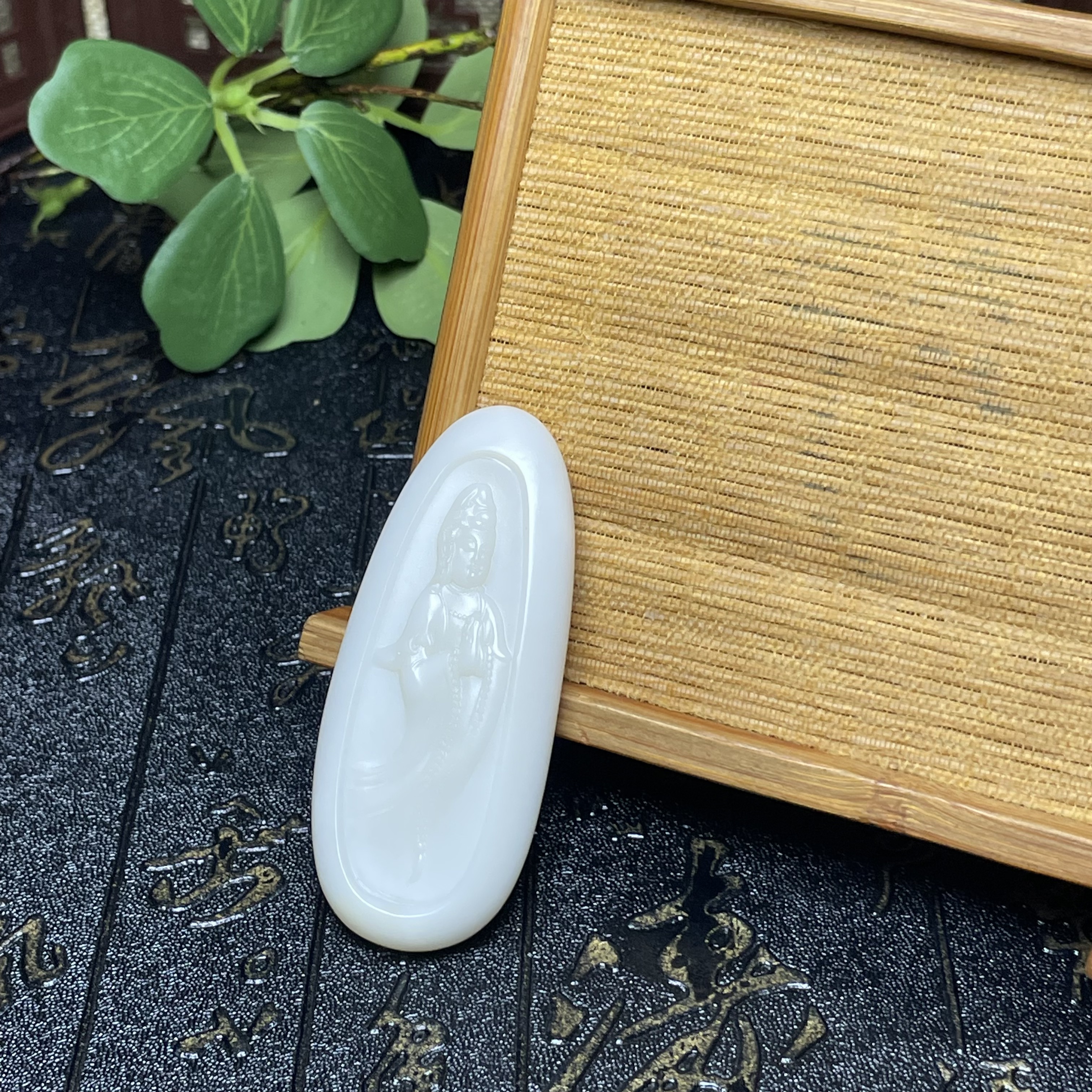新疆和田玉独籽吊坠挂件白玉观音 纯手工雕刻 一级白