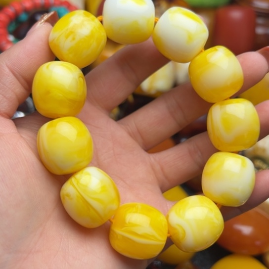 琥珀手串未镶嵌蜜蜡
