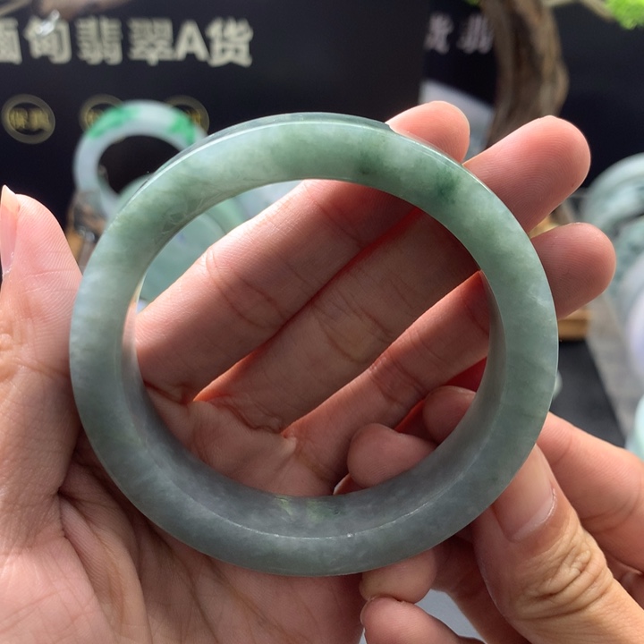 定制翡翠翡翠手镯未镶嵌
