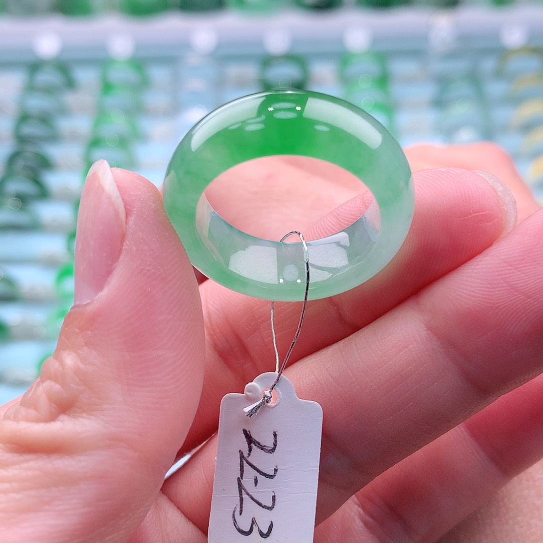 翡翠戒指未镶嵌A货缅甸翡翠