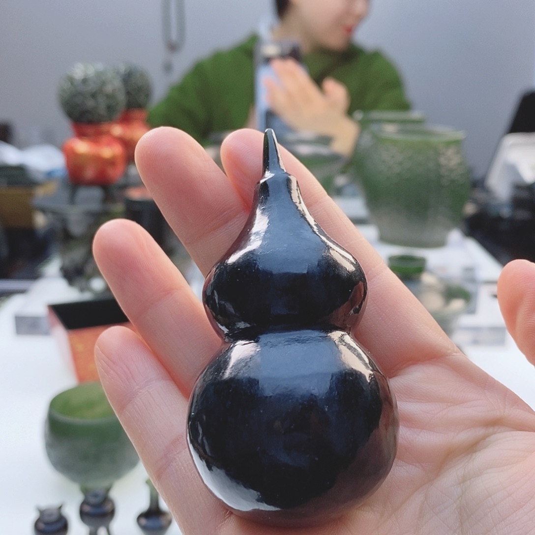 和田玉（青玉）把件未镶嵌刘*萱