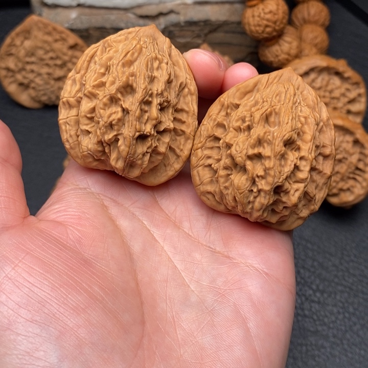 桃核把件天*天41麦虎