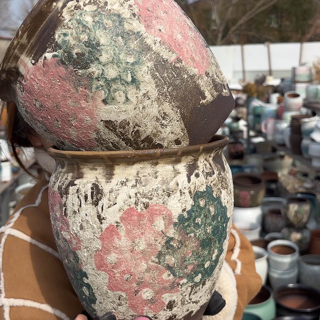 口径20高度20油画两个