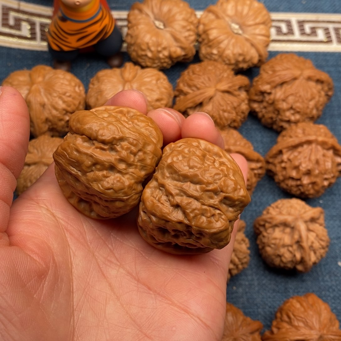 文玩核桃把件H**e39肌肉蛙