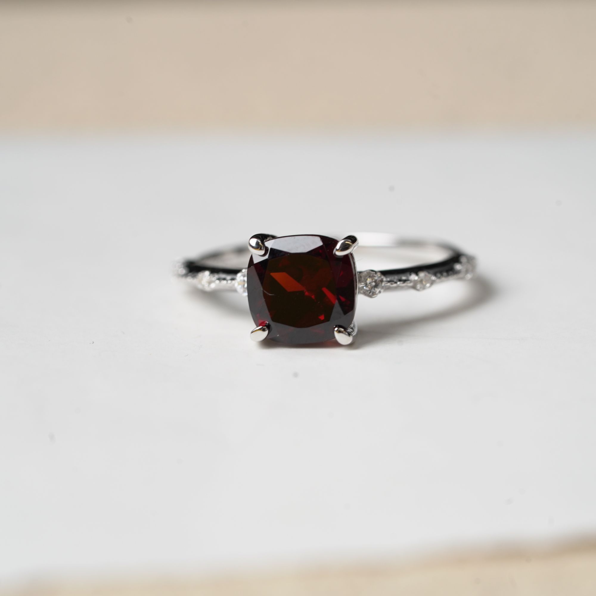 JSSLJ0847-14-石榴石戒指（主石约：1.9克拉）