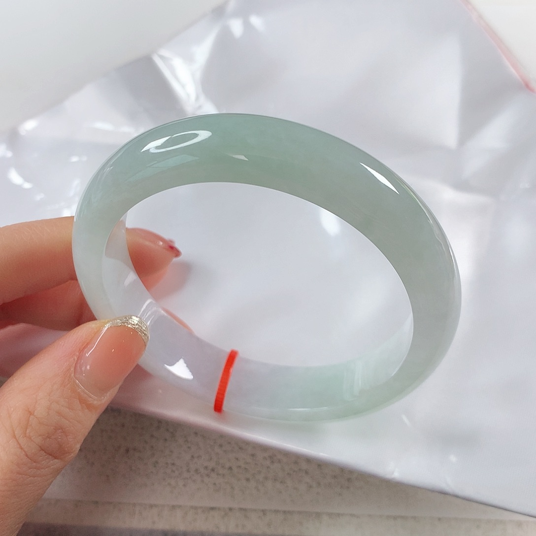 翡翠手镯未镶嵌 正圈①④⑨