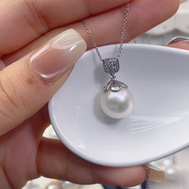 颈饰银S925镶嵌淡水珍珠