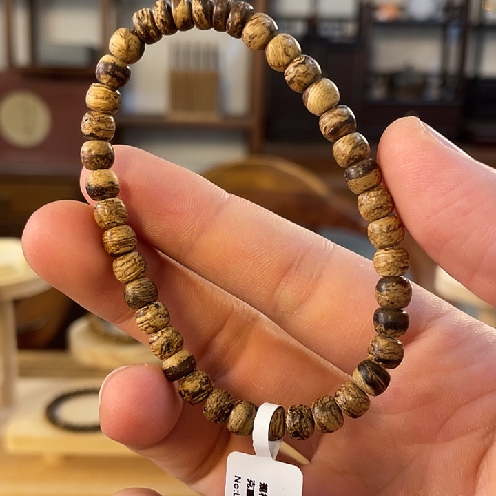 沉香手串达拉干 6mm*5mm 3.4g