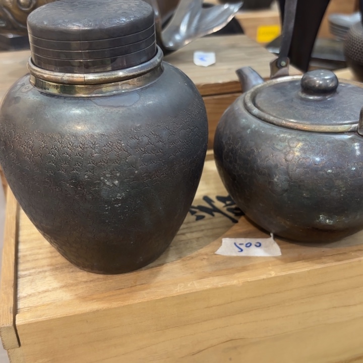 紫砂茶杯古**器非常美丽漂亮的物品