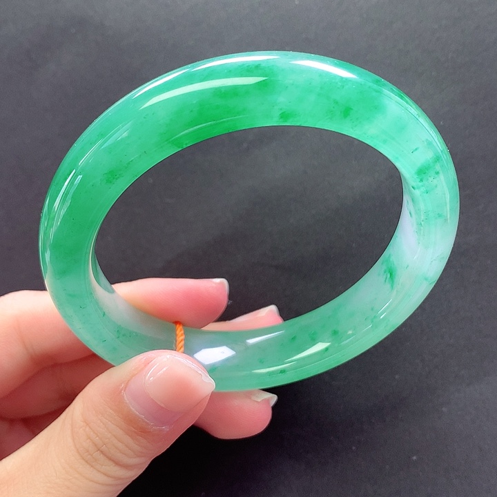 未镶嵌手镯石英质玉