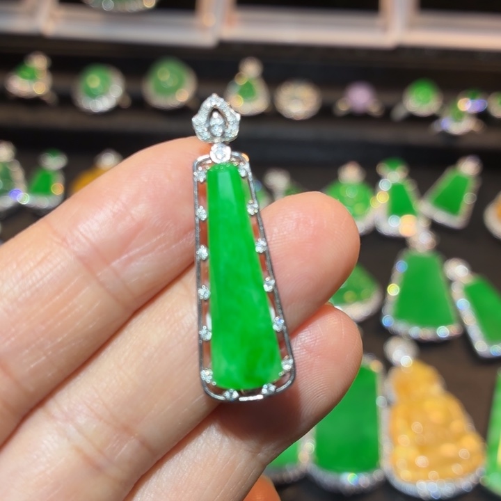 翡翠18K金镶嵌吊坠(不含链)翡翠