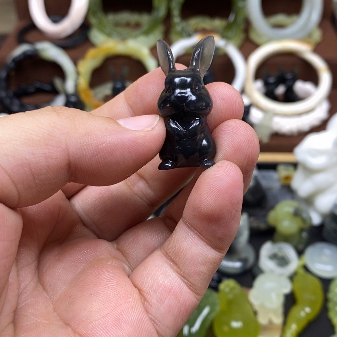 蛇纹石玉吊坠(赠链)未镶嵌