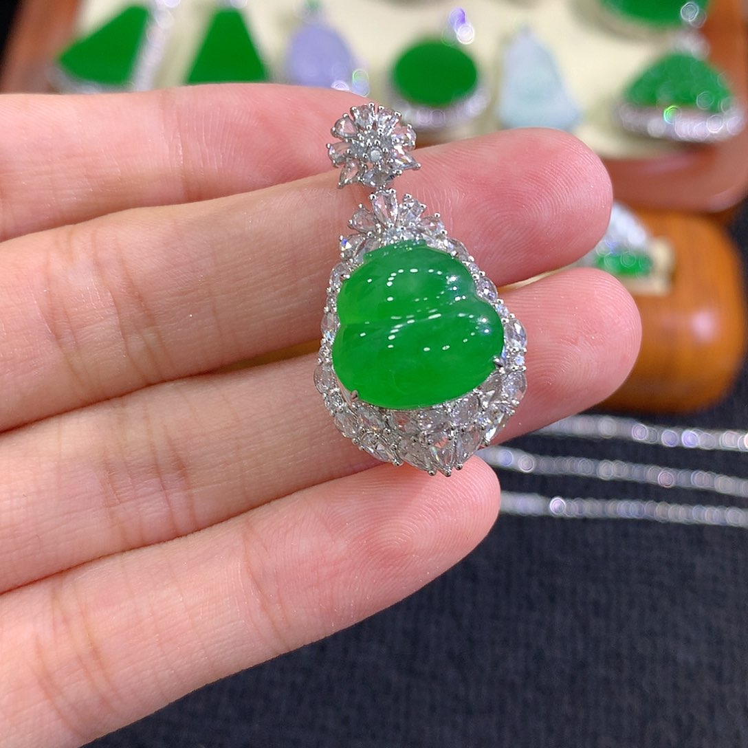 【闪购商品】翡翠18K金镶嵌吊坠(不含链)葫芦