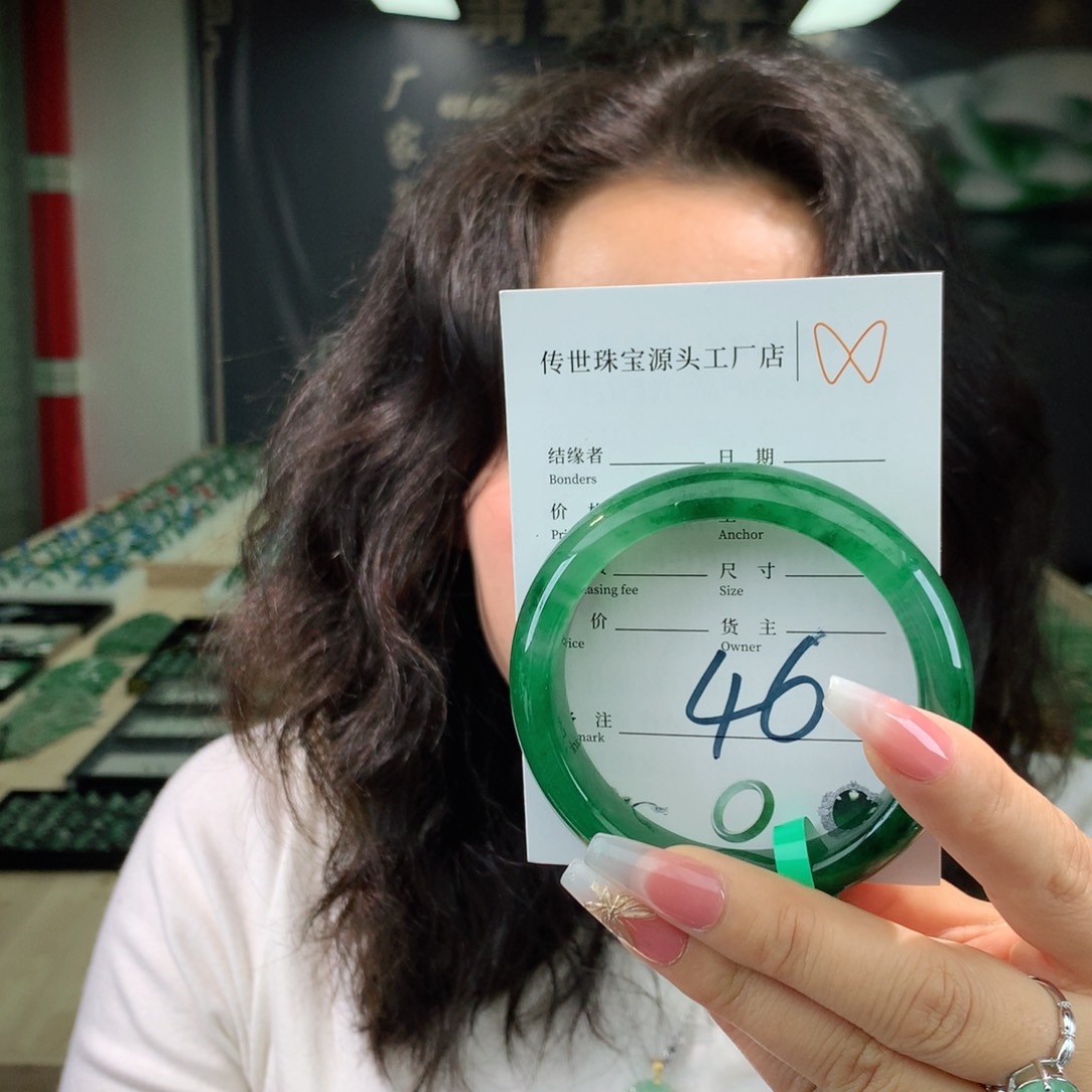 石英质玉手镯未镶嵌