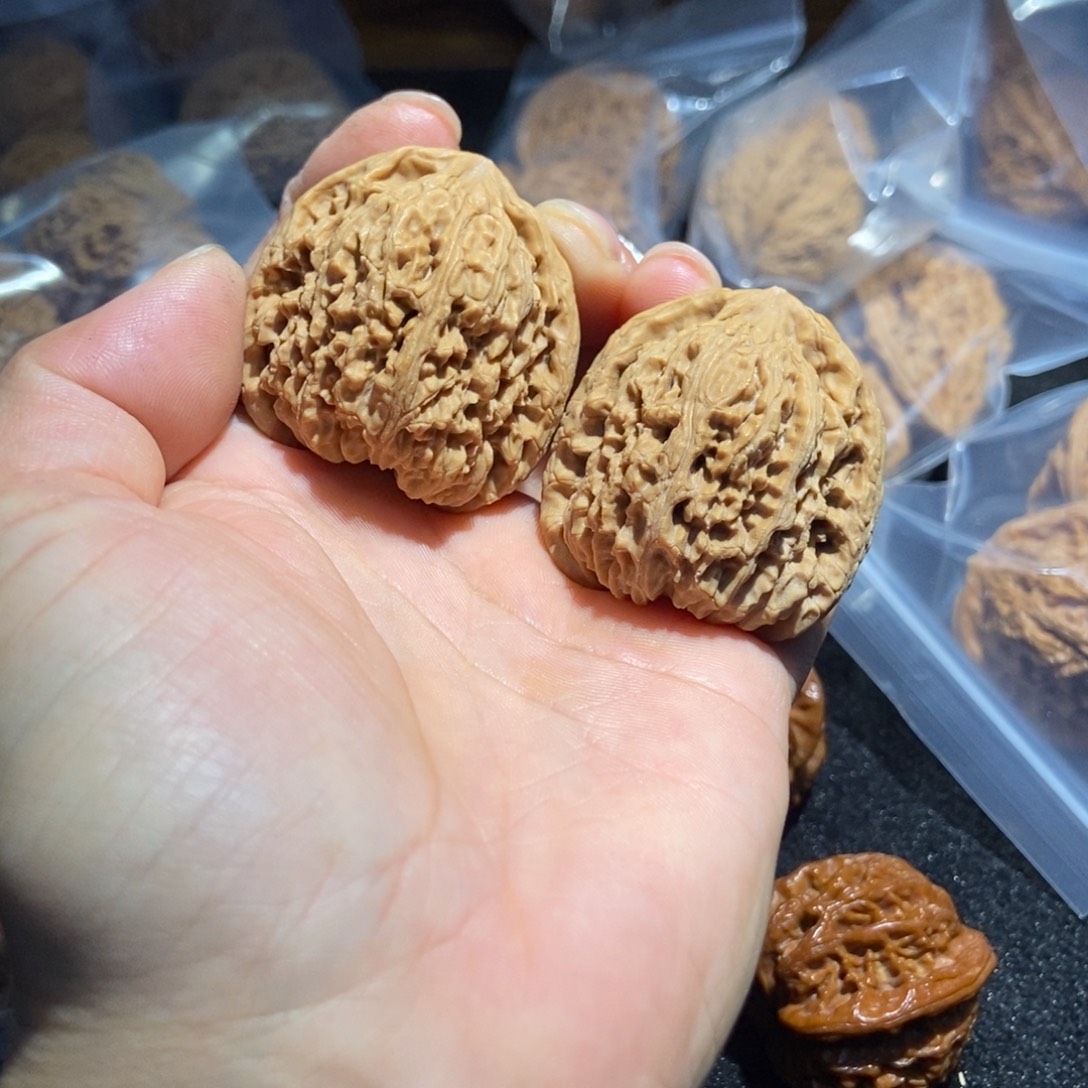 文玩核桃吊坠涿鹿南疆石97