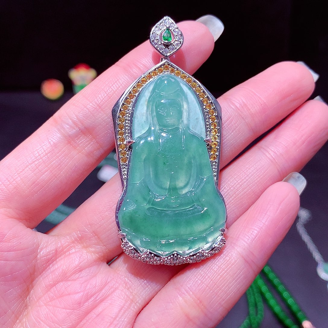 【闪购商品】翡翠吊坠(不含链)未镶嵌