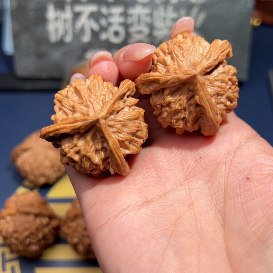 文玩核桃把件盘山三棱38全品