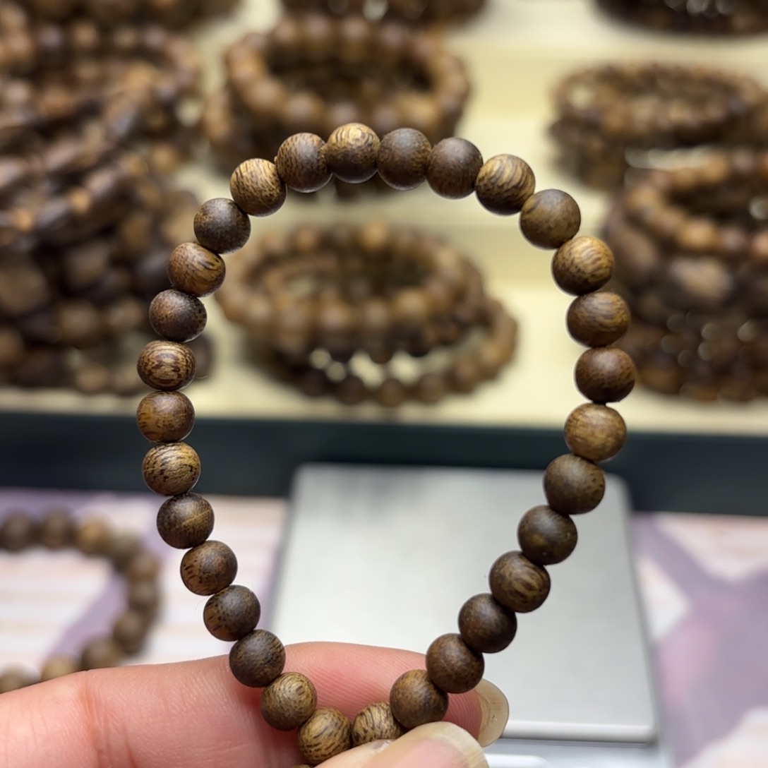 沉香手串卡0.6单圈2.8克多样性发一