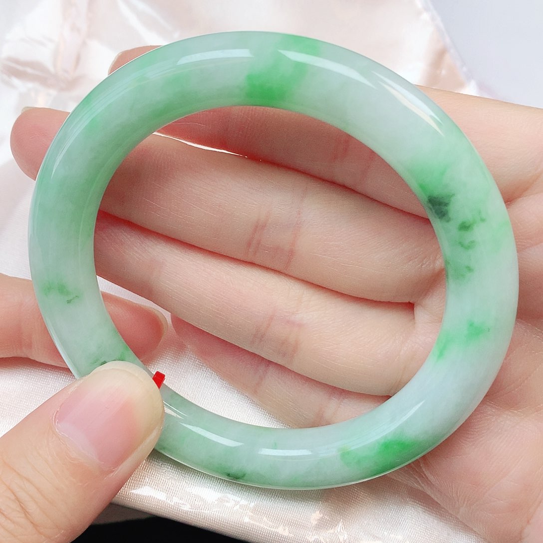 翡翠手镯未镶嵌抖音863