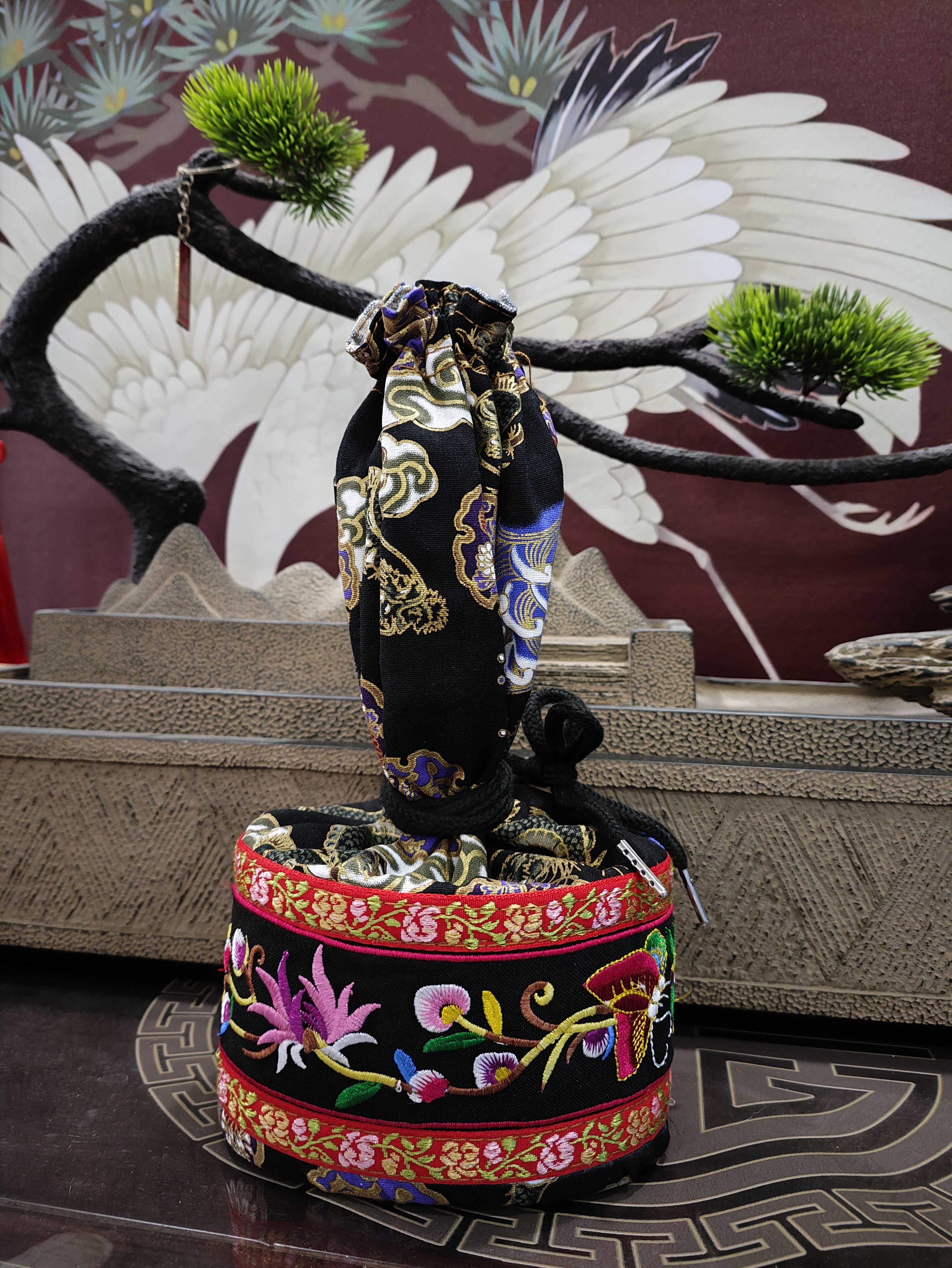 中号黑龙双层硬邦硬底刺绣鹌鹑袋子