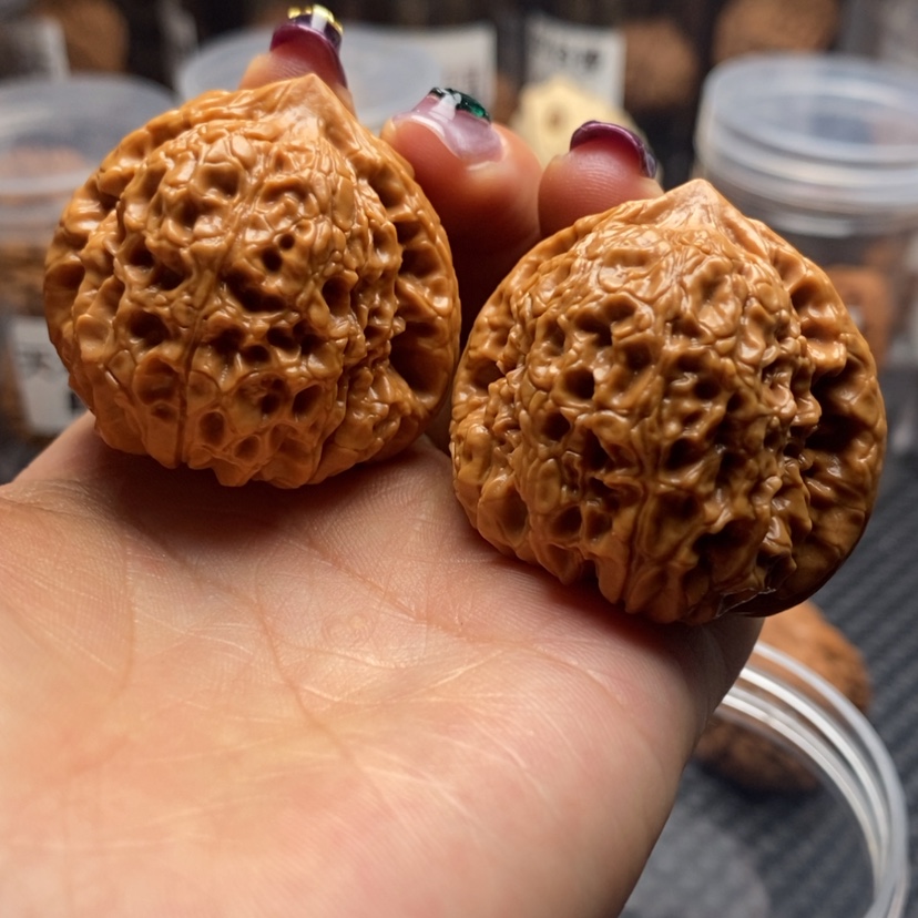 【闪购商品】文玩核桃吊坠六面尊38