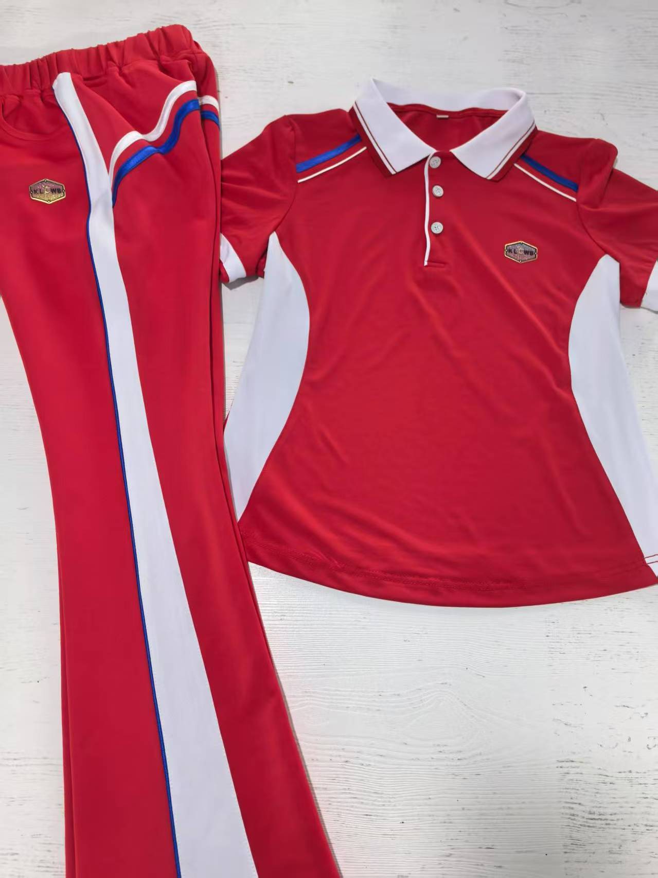 夏季佳木斯健身操大红色短袖冰丝运动套装休闲时尚透气舒适微喇