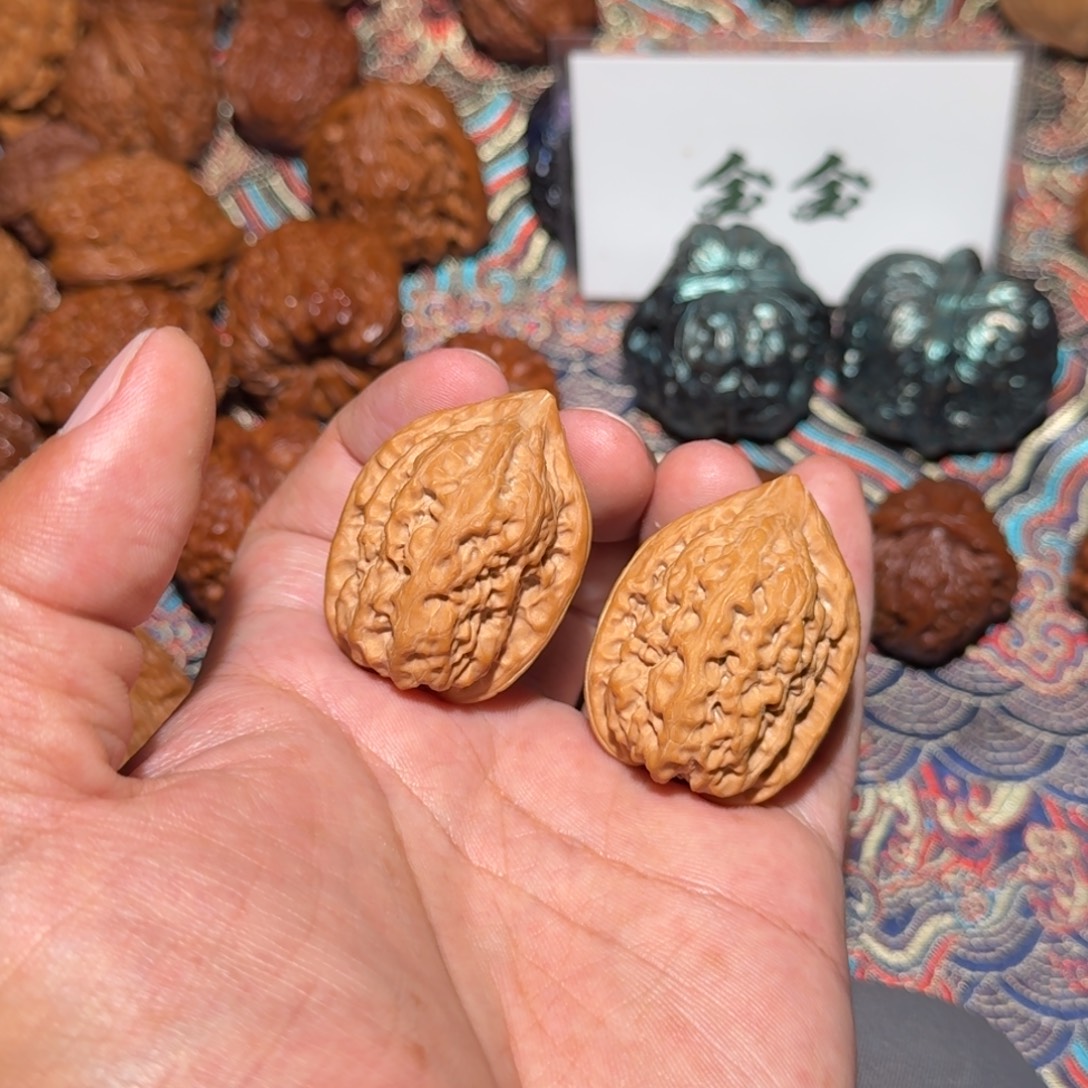 文玩核桃把件2274沈鸡，尺寸31 31 40