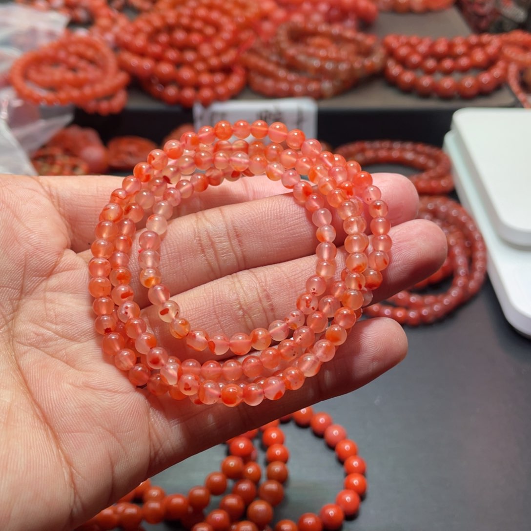 南红玛瑙手链未镶嵌