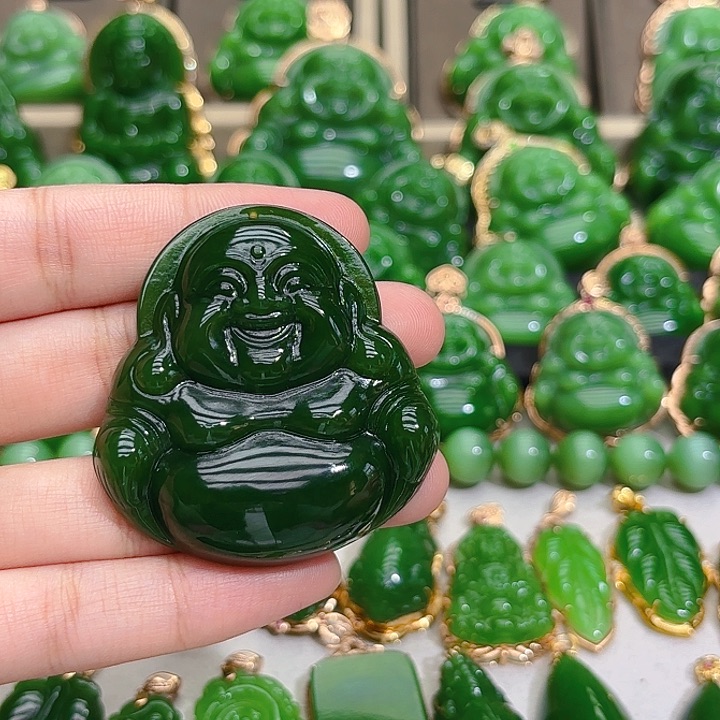 和田玉（碧玉）颈饰未镶嵌