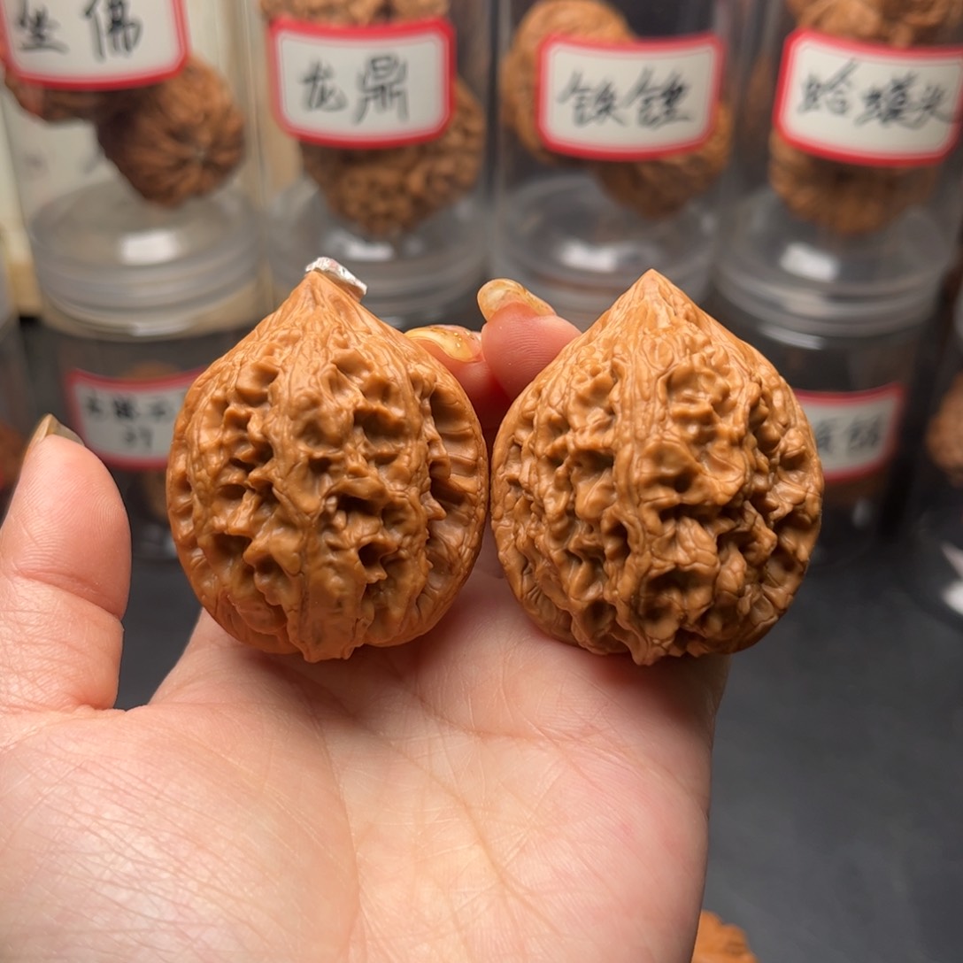 文玩核桃把件40大沽石