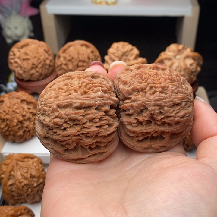 .***…把件文玩核桃南疆