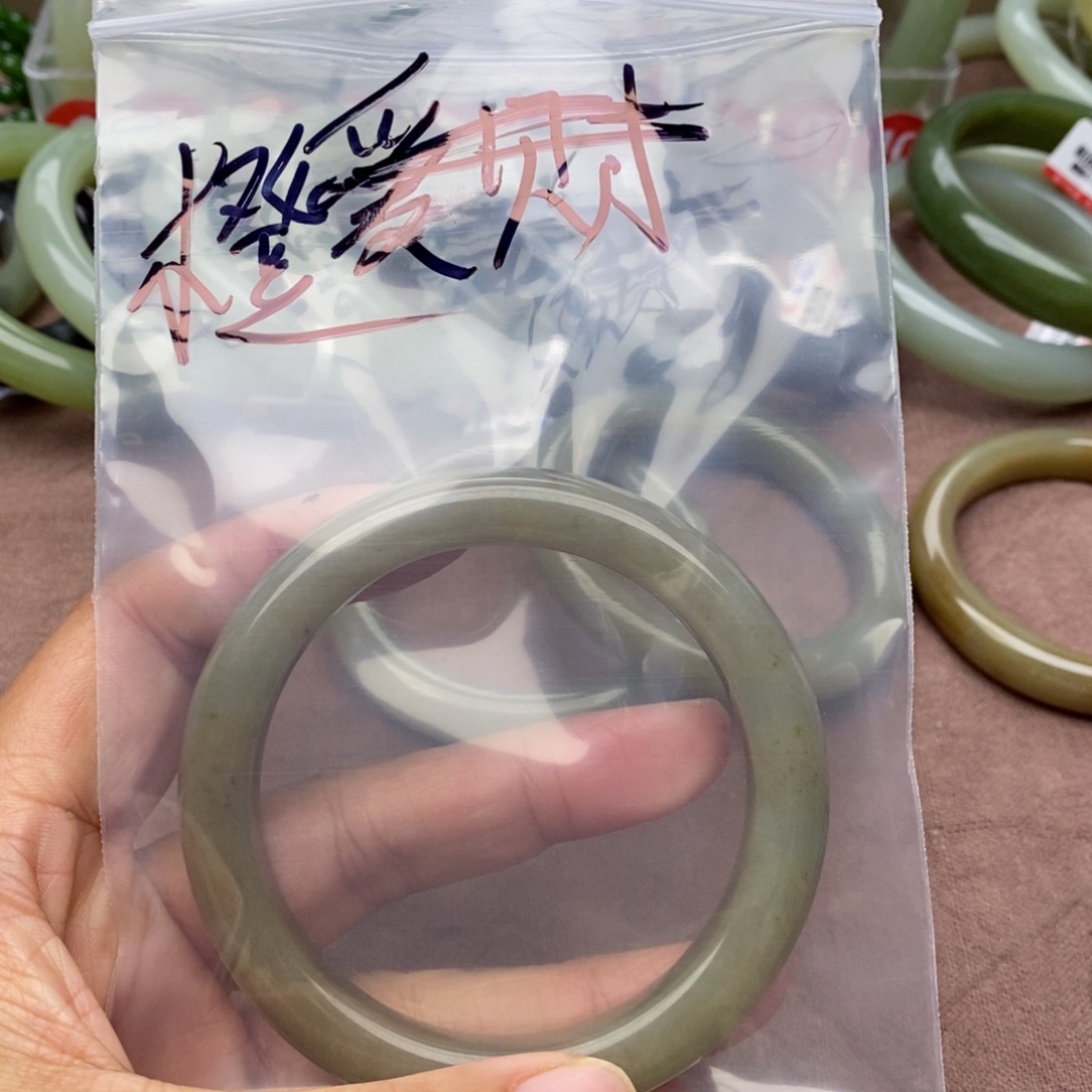 和田玉手镯未镶嵌橙*