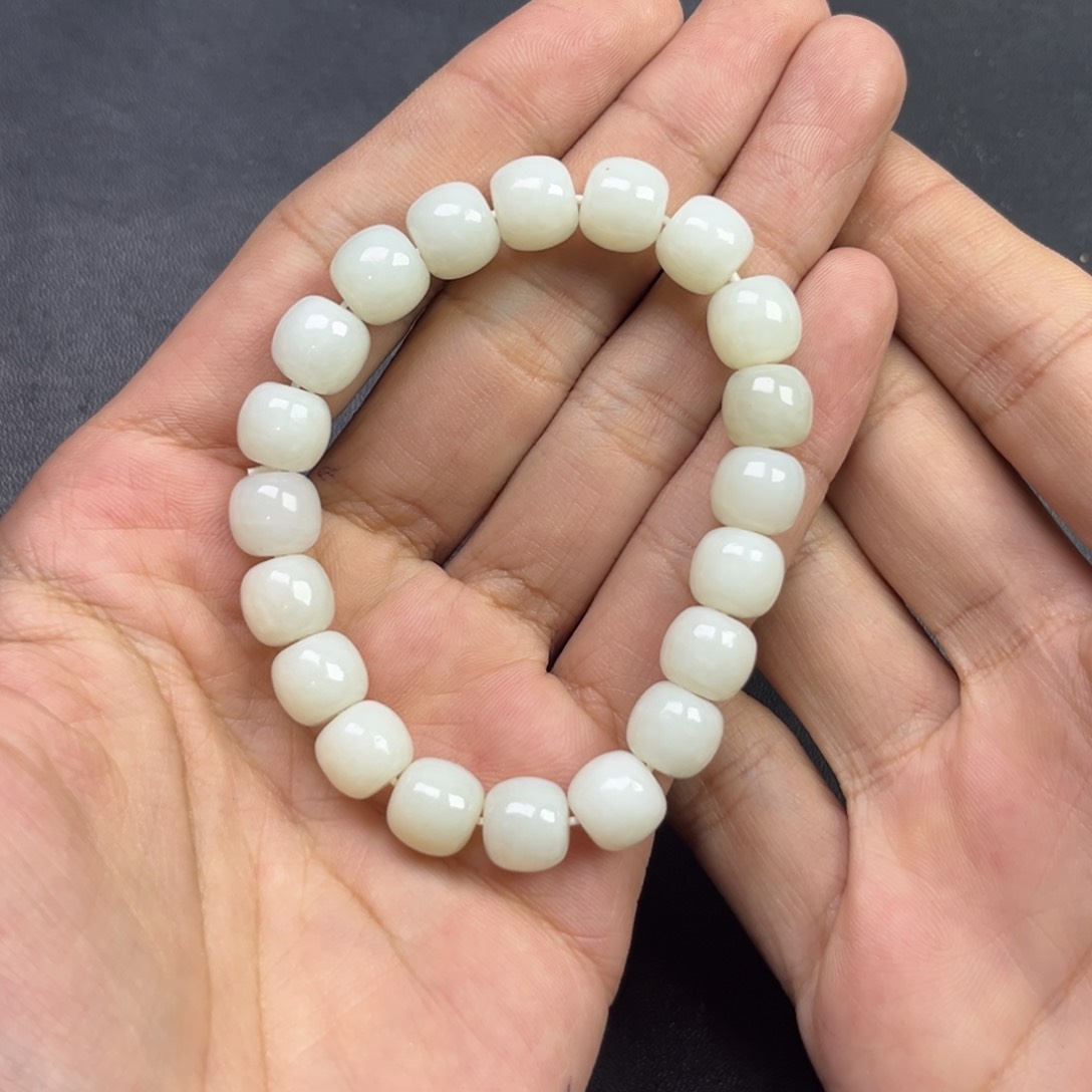 和田玉颈饰未镶嵌多样性卡10