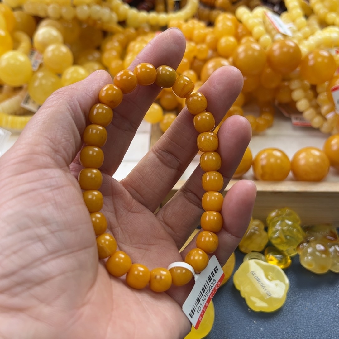 未镶嵌琥珀珠宝奇石