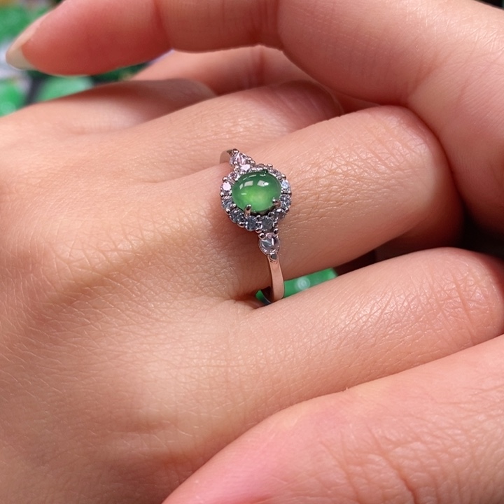 颈饰未镶嵌翡翠吊坠