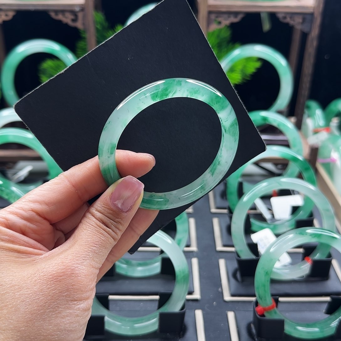 石英质玉手镯未镶嵌岁**尧