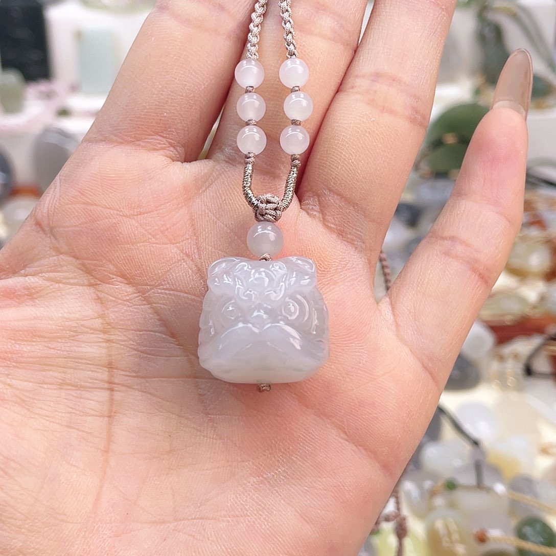 【闪购商品】和田玉吊坠(赠链)未镶嵌