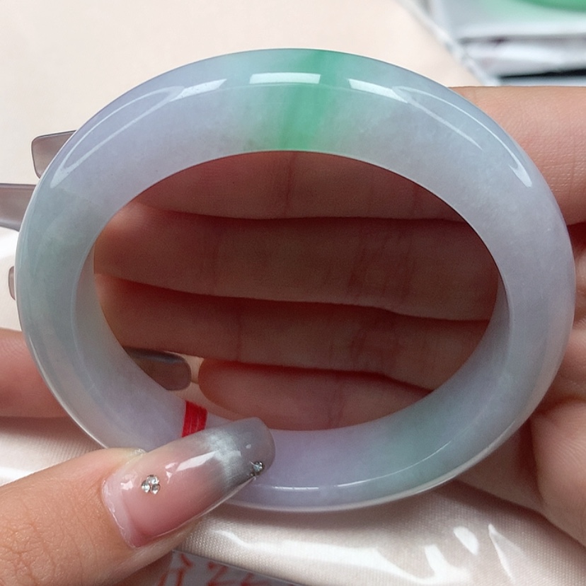 【闪购商品】翡翠手镯未镶嵌55圈春彩飘阳绿