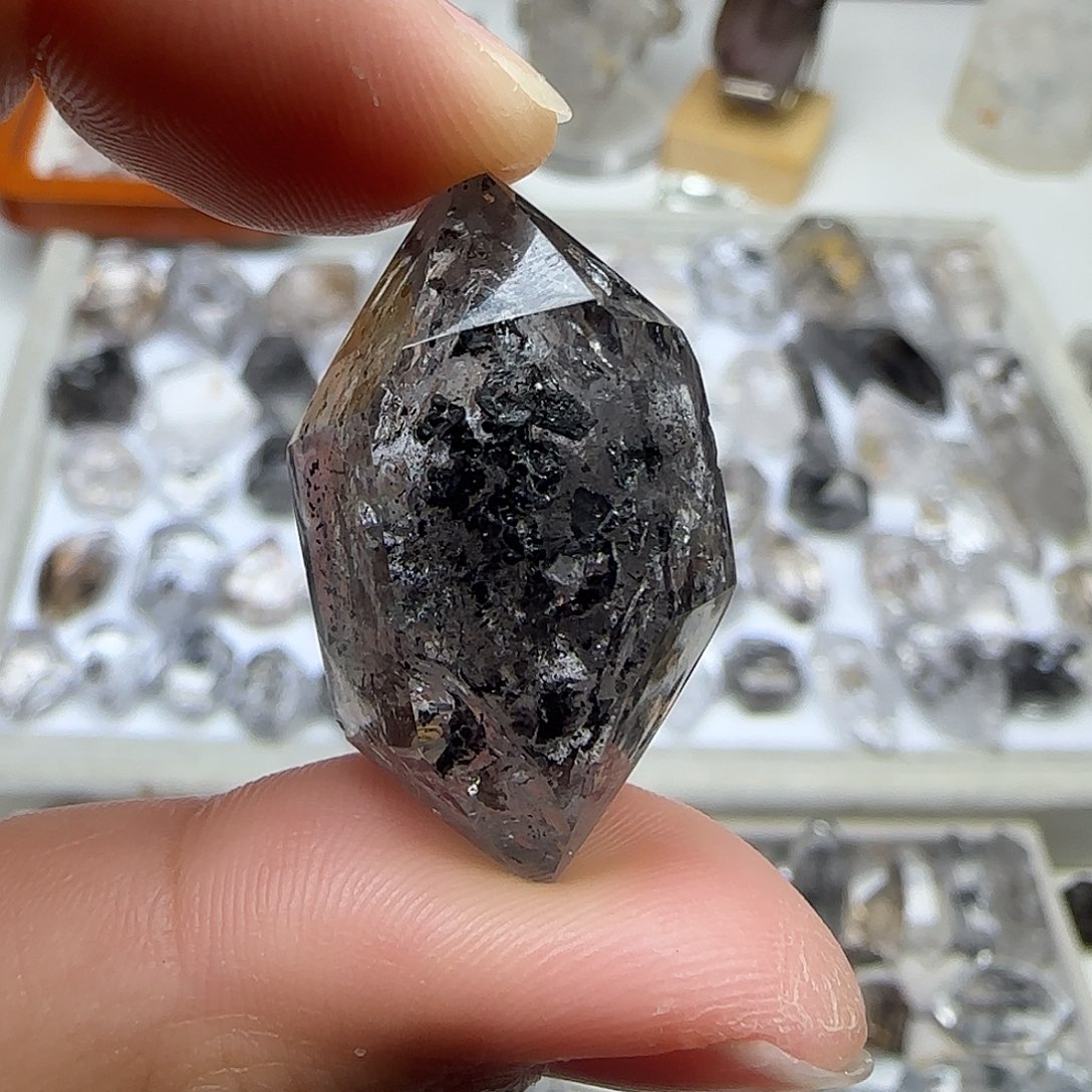 水晶珠宝半成品未镶嵌流沙水胆闪灵双尖随形