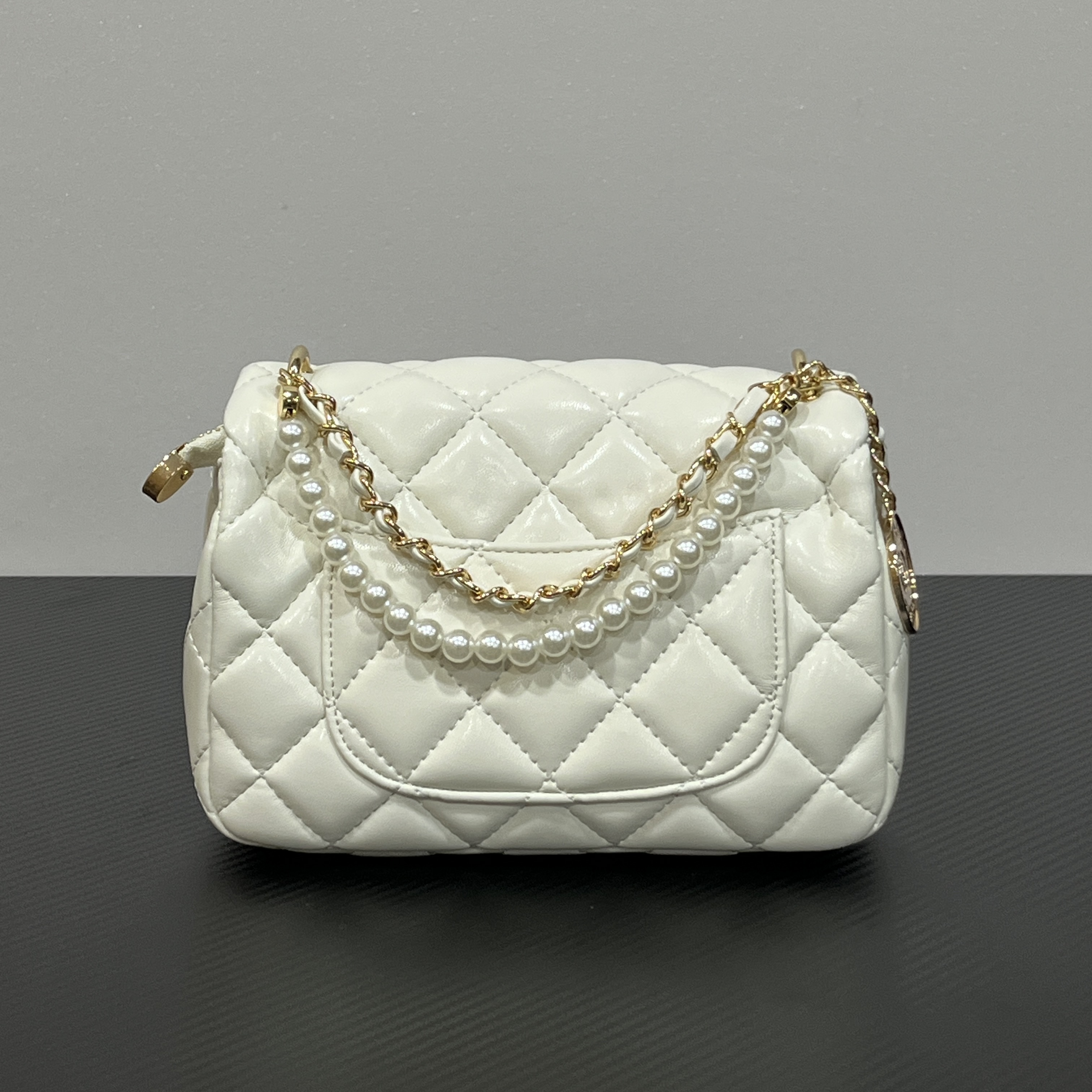 手工真皮包-1916-2B珍珠链方胖子-香-白