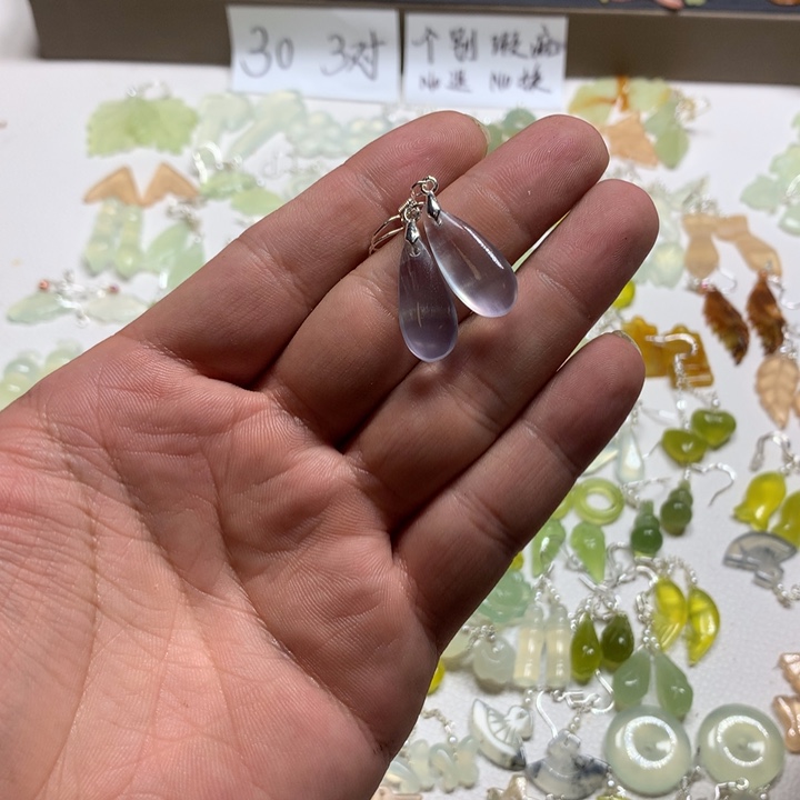 合金蛇纹石玉耳钉