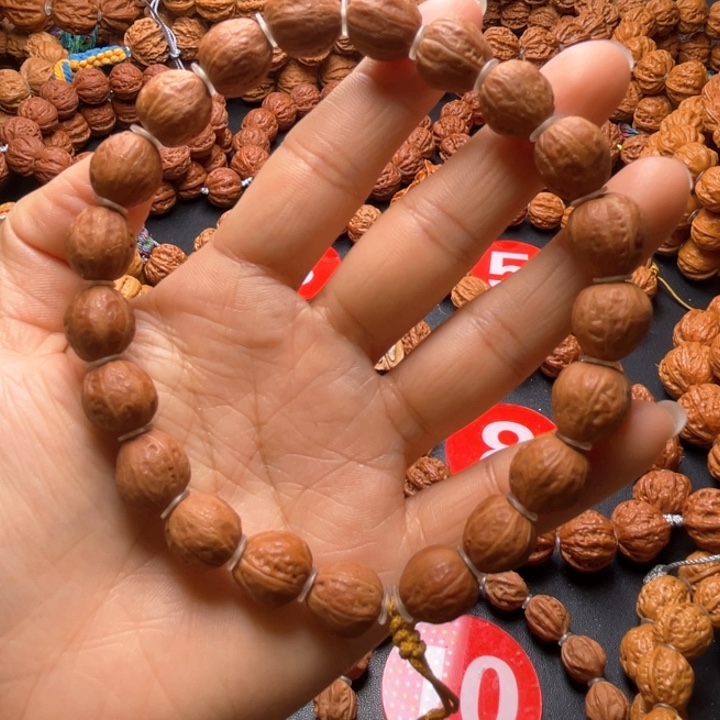 文玩核桃吊坠小金豆