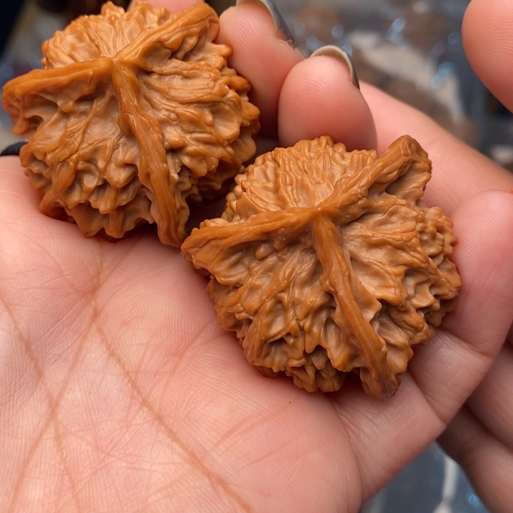 把件文玩核桃盘山三棱40尺核桃