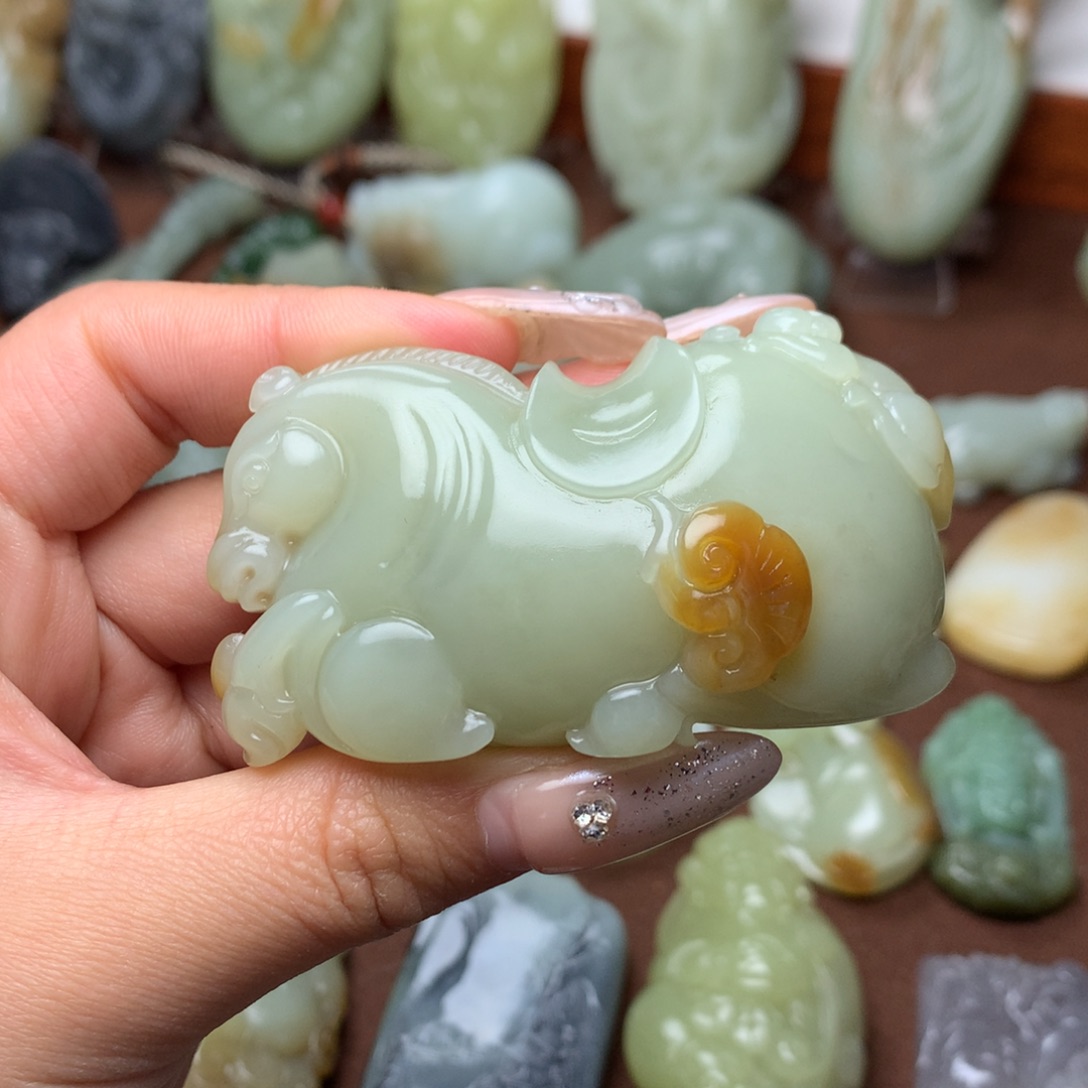 和田玉挂件未镶嵌山*木