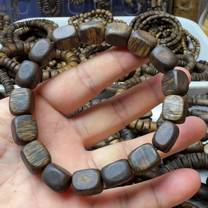 沉香手串战**奇张勺子手串12克