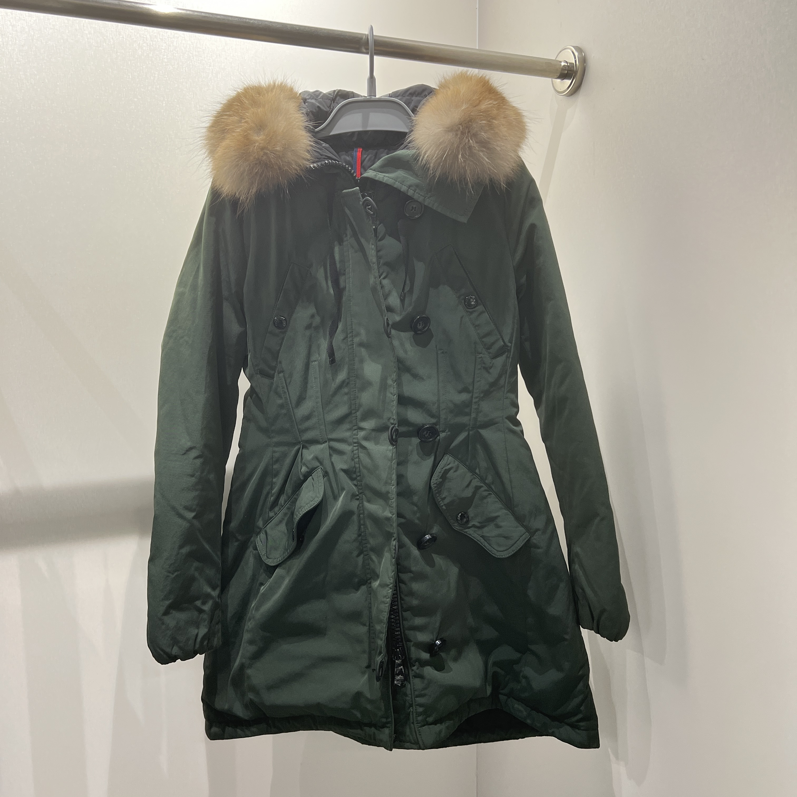 99新 MONCLER yz48 蒙口毛领拉链连帽羽绒服 聚酰胺 2码