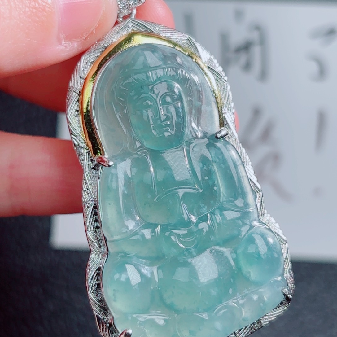 翡翠颈饰未镶嵌观音