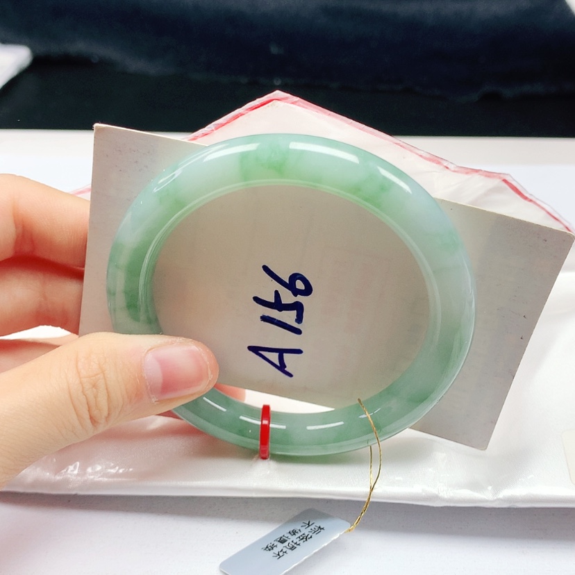 【闪购商品】翡翠手镯（圆镯）未镶嵌天然缅甸a货手镯54+