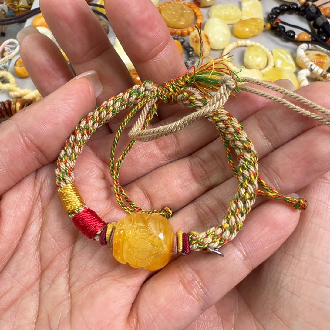 琥珀颈饰未镶嵌蜜蜡