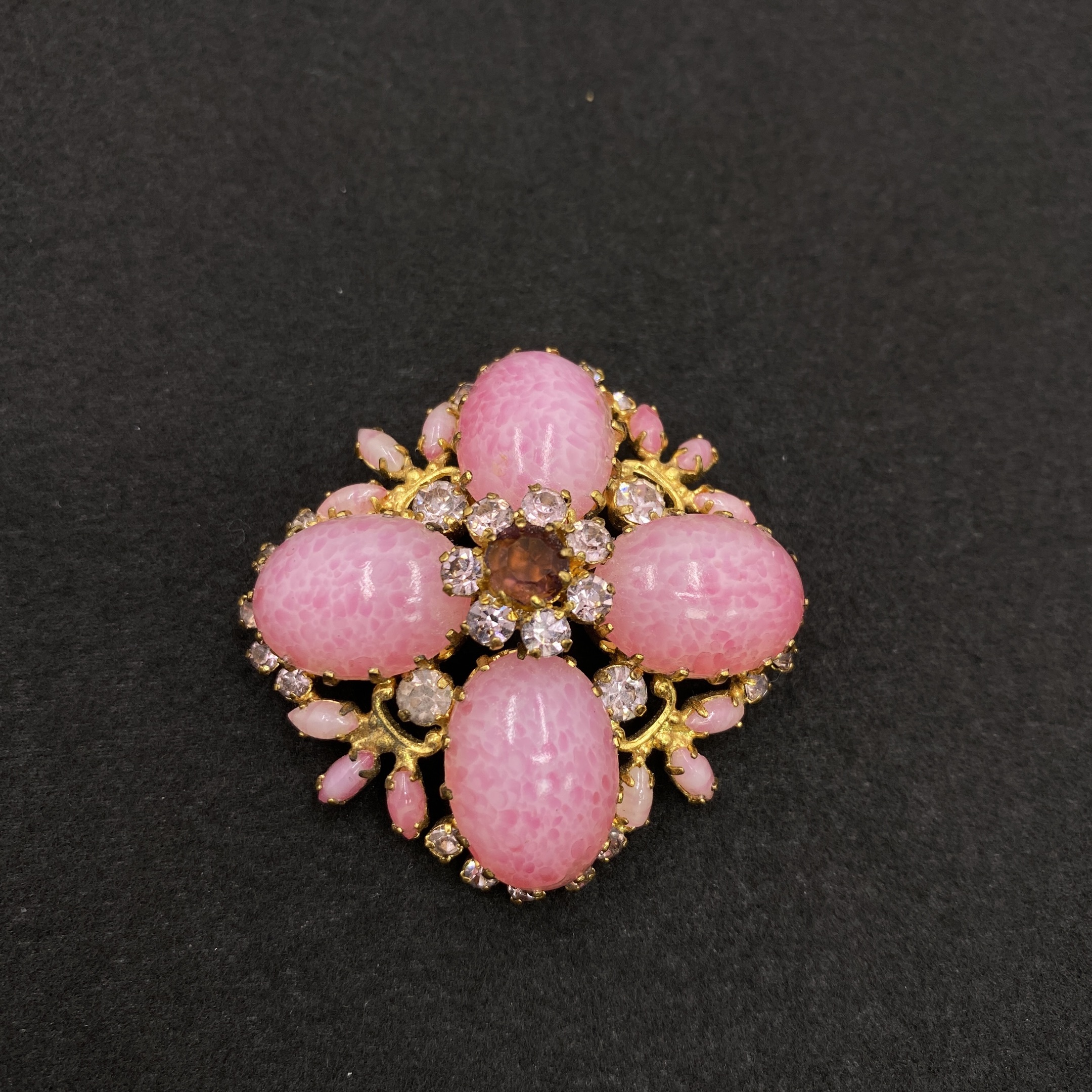 合金琉璃胸针 【Liz璇子】Austria马耳他粉琉璃胸针H43563无鉴赏期